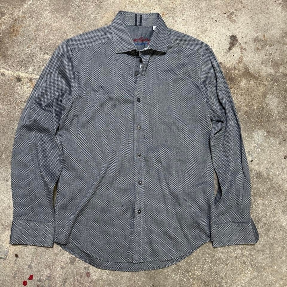 *SOLD* robert Graham Elegant grey button up shirt with geometric design Size Md